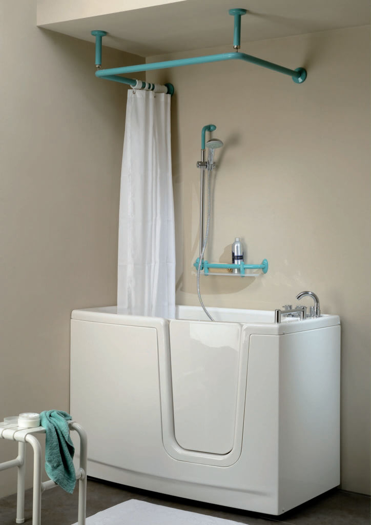 Vasca classica con sportello e tenda