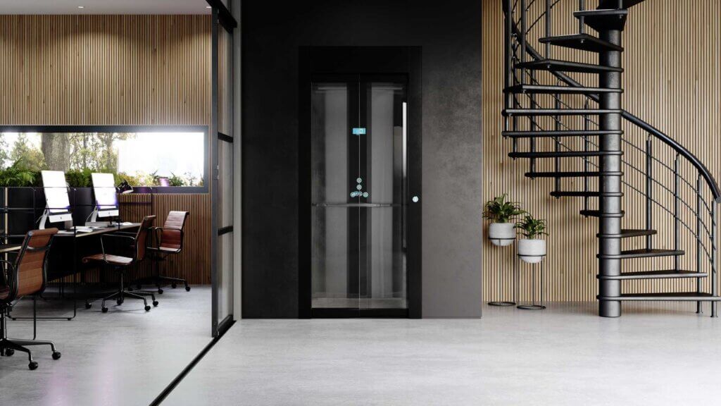 Un miniascensore nero all'interno di una casa