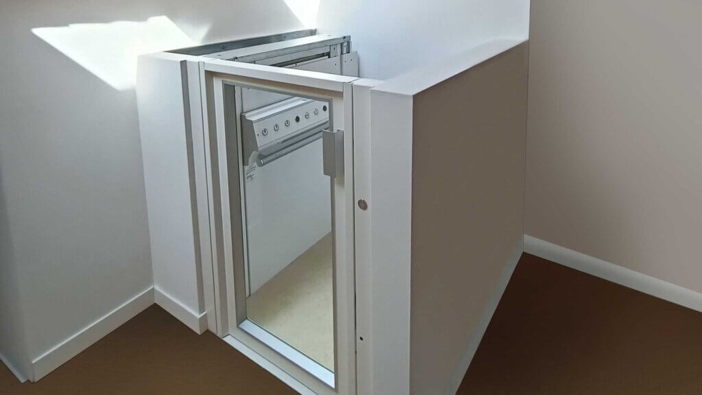 Un miniascensore Upper