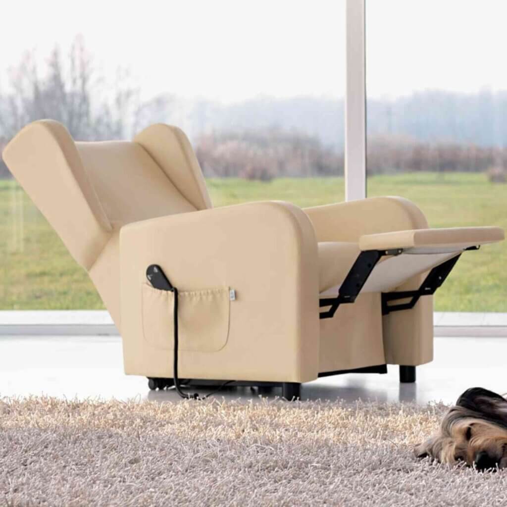 Poltrona reclinabile da interno casa per anziani