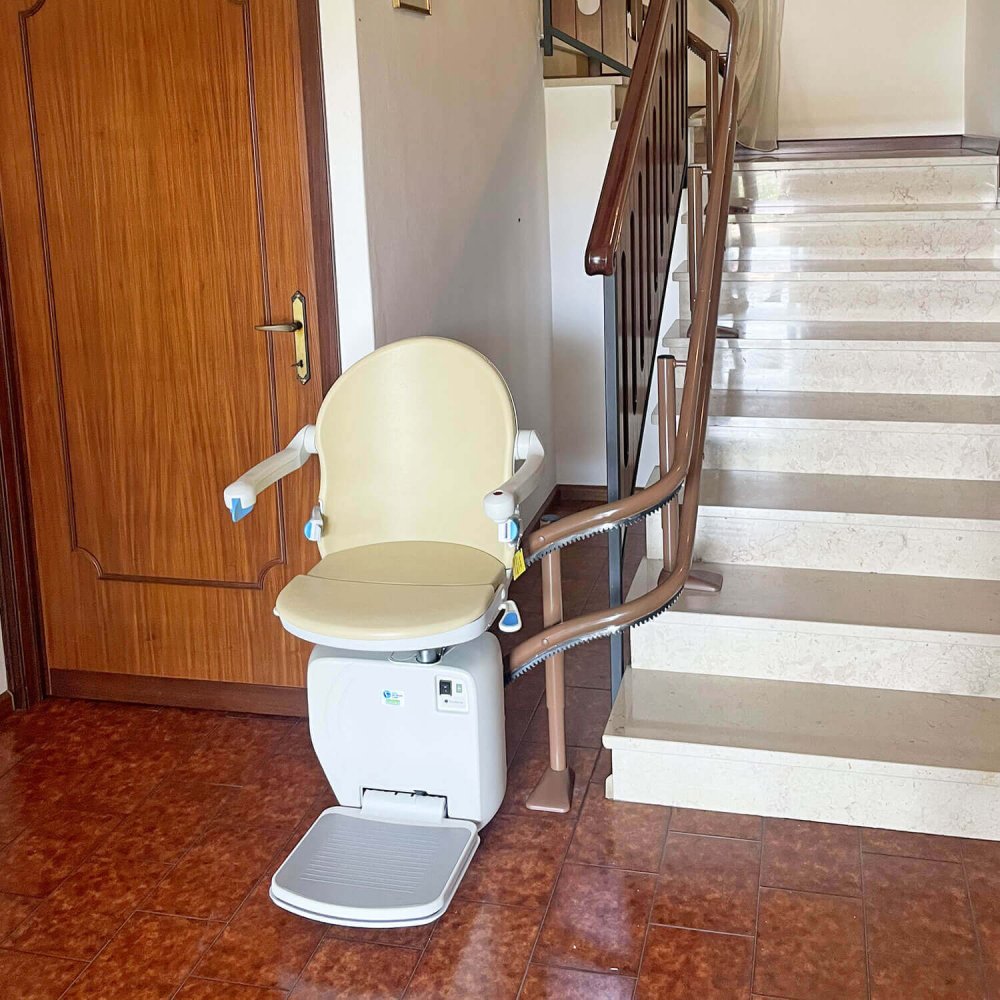 montascale-a poltroncina-per-scale-curve-due-tubi-5