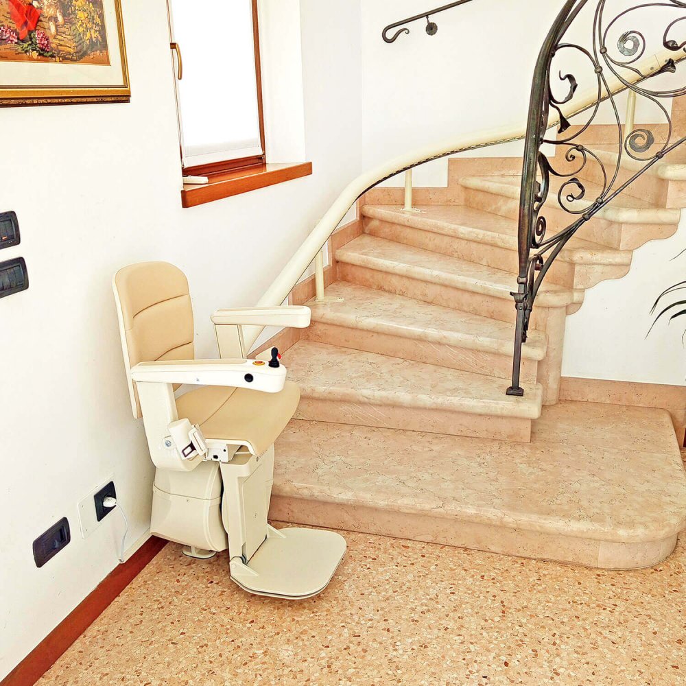 montascale-a poltroncina-per-scale-curve-monotubo-9