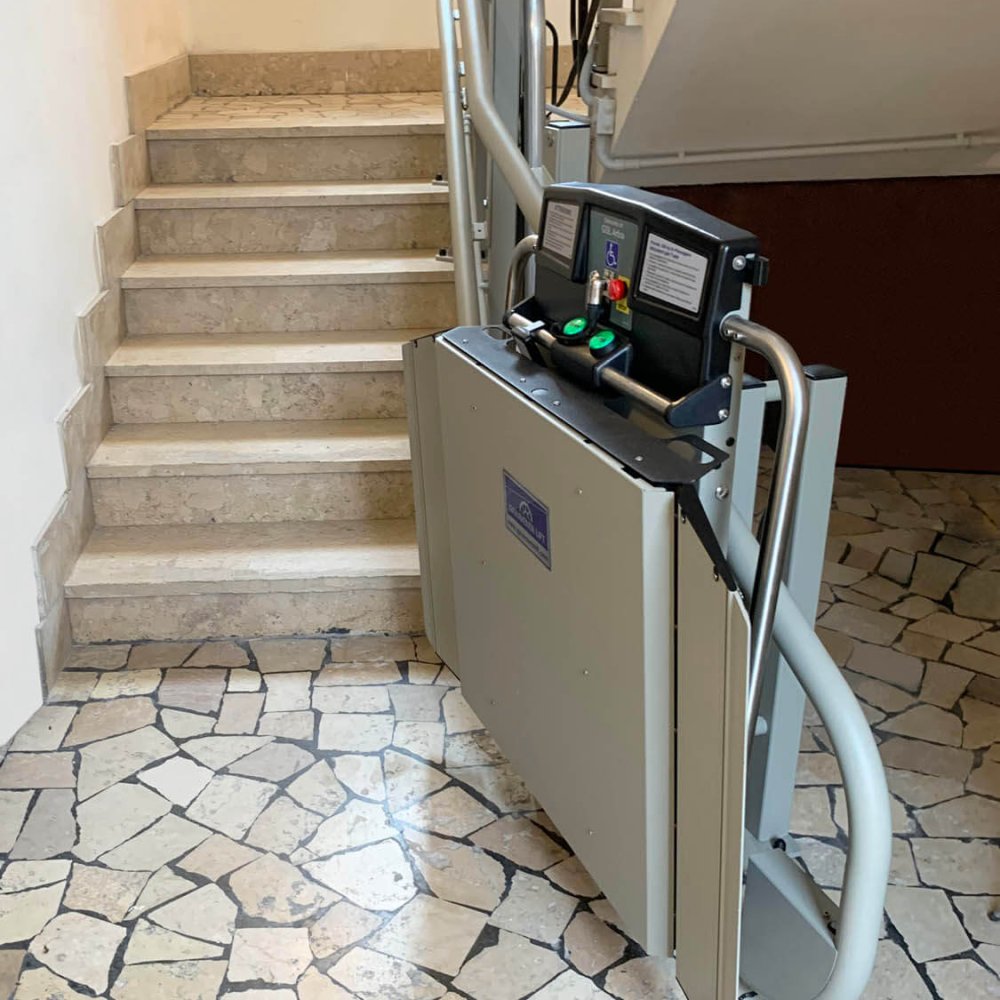 servoscala-a-piattaforma-per-scale-curve-mobility-care