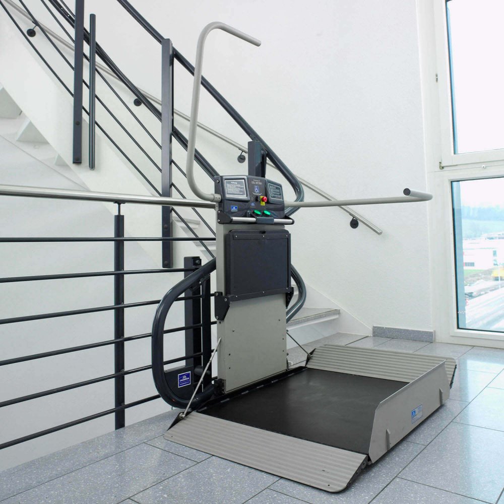 servoscala-a-piattaforma-scala-curva-artira-1