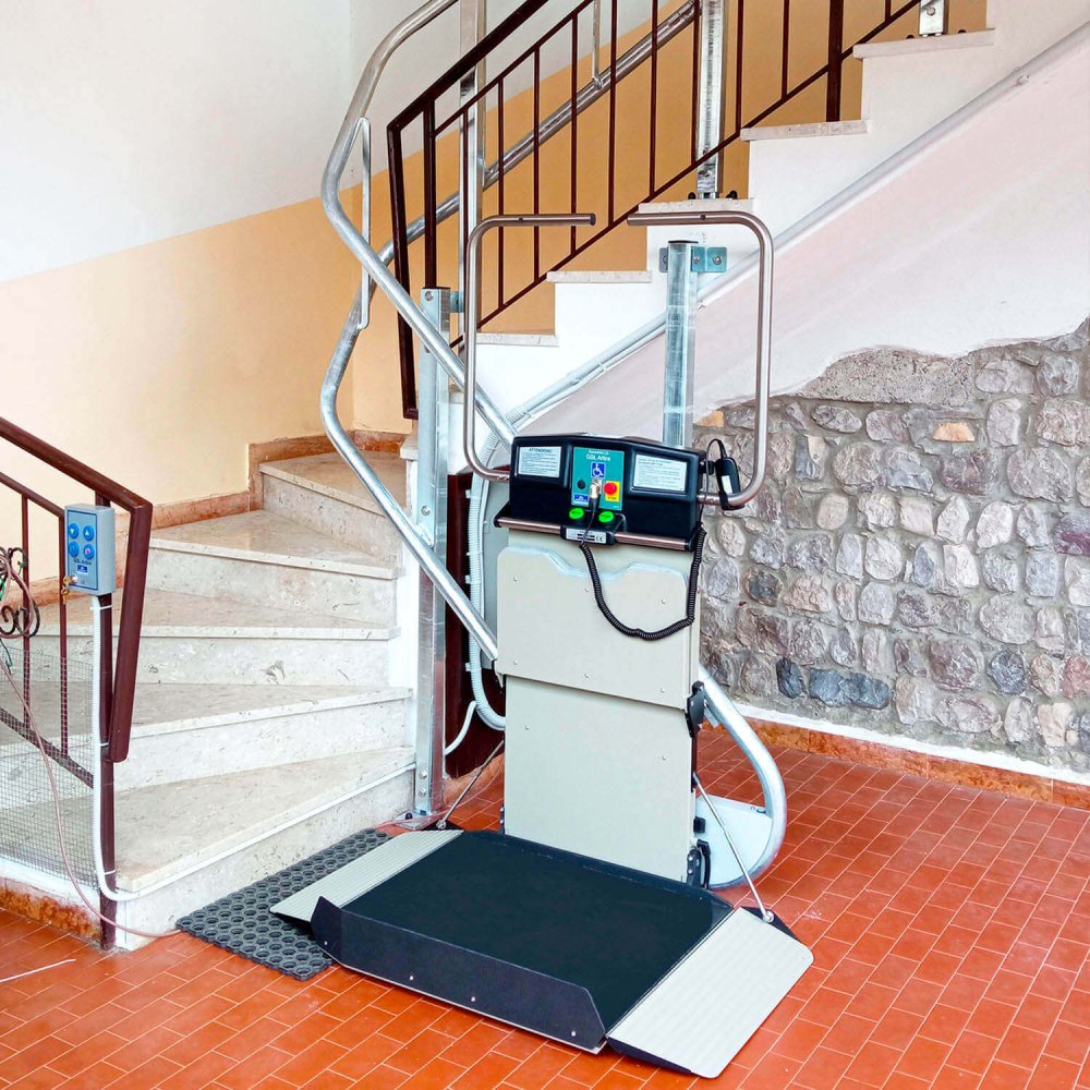 servoscala-a-piattaforma-scala-curva-artira-10