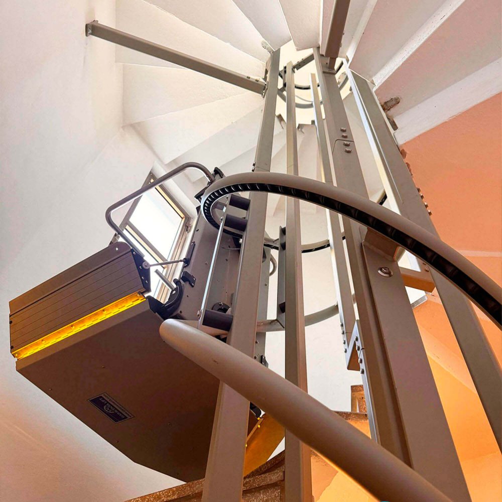 servoscala-a-piattaforma-scala-curva-artira-17