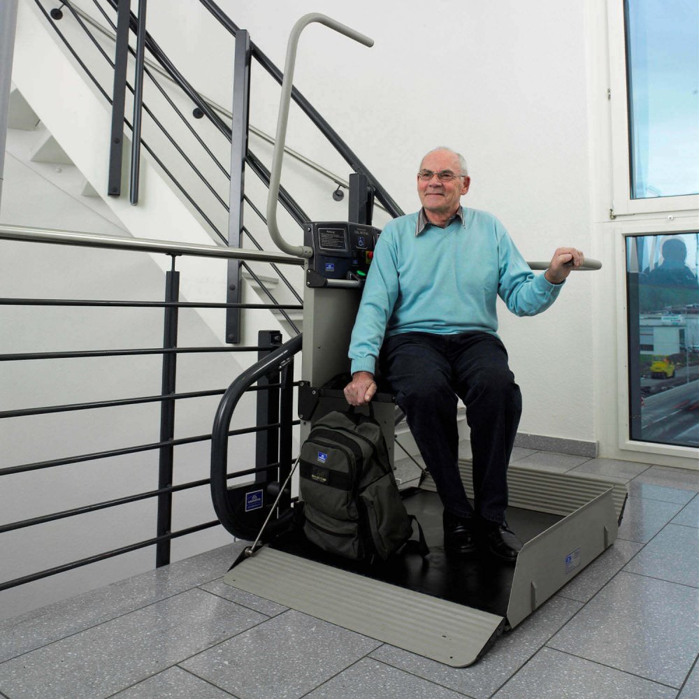 servoscala-a-piattaforma-scala-curva-artira-2